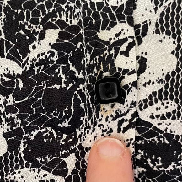 apt. 9 Silk Floral Long Sleeve Button Down Blouse, Black, White, Wide Cuff, S-M - Picture 12 of 12